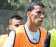 Vie des clubs/ USMA : il a signé hier un contrat de deux ans