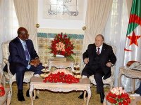 Le président Bouteflika reçoit le Premier ministre malien