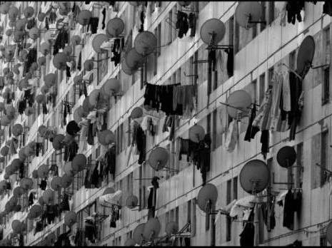 Campagne de suppression des paraboles sur les balcons