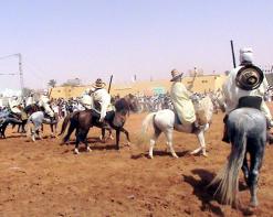 ألعاب الفروسية تعود من جديد بمنطقة البيض