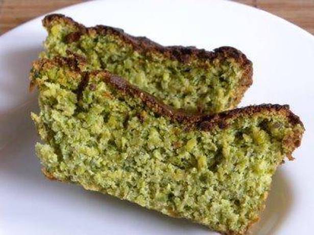 كعكة بالسميد والفستق لجميع المناسبات