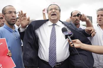 Le FLN étale sa crise