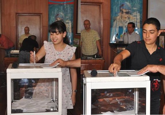 Installation de la première assemblée populaire de wilaya d'enfants à Sétif