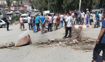 عشرات المواطنين بسوق الإثنين في بجاية يحتجون