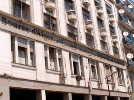 La Bourse poursuit sa marche en arrière