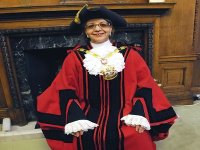 Une Algérienne parmi les personnalités décorées par la reine Elizabeth