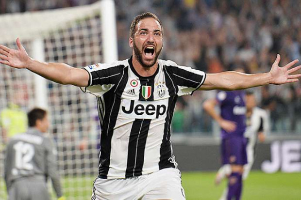 Higuain choque encore les tifosi de Naples
