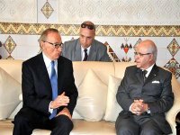 Algérie-Australie : MM. Medelci et Carr tiennent une séance de travail à Alger
