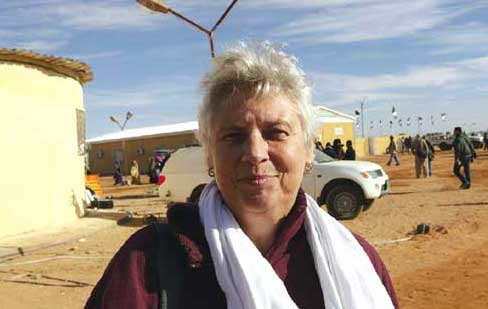 L'épouse du militant sahraoui emprisonné Naama Asfari a été empêchée d'entrer au Maroc