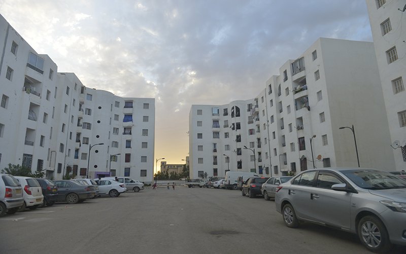 منتحل صفة سائق والي وهران يبيع مساكن وهمية مقابل 800 مليون