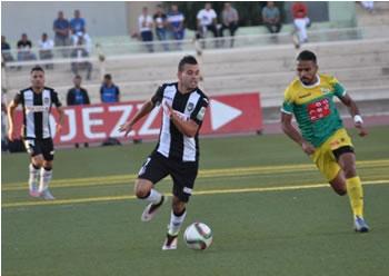 Les Canaris sous la menace de l'Aigle noir