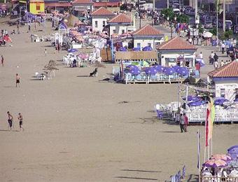 مكبرات الصوت تنغص يوميات المصطافين بشواطئ جيجل