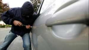 الإطاحة بعصابة متخصصة في سرقة وتزوير السيارات بالمسيلة