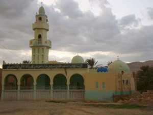 عائلات بدوار أولاد صغير عمي موسى في غليزان تطالب بالمشاريع