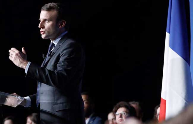 Emmanuel Macron, candidat à la présidentielle en France, en visite à Alger lundi et mardi