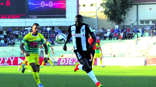 JS Kabylie balayée à Monrovia, la JS Saoura invincible chez elle