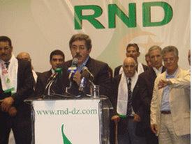 الجزائر : بوزغوب يشرف على تنصب منسقي برج بوعريريج وخنشلة