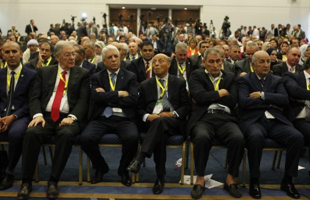 Aucun ministre FLN n'a encore déposé sa candidature