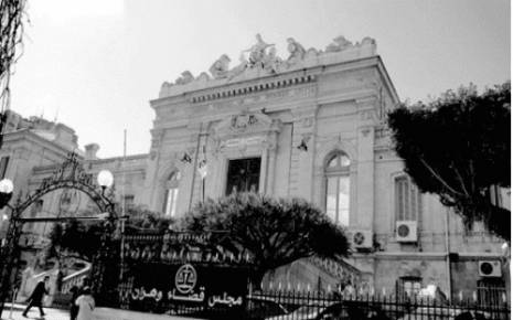 Perpétuité par contumace contre trois terroristes