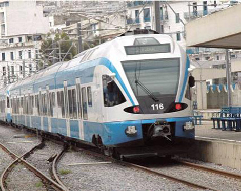 قطار يدهس راعيا وأبقاره في سكيكدة