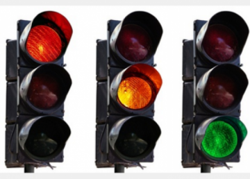 تدعيم 03 مفترقات بالإشارات الضوئية بالبويرة