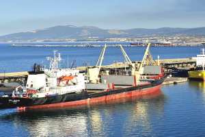 جنوح باخرة أيسلندية بميناء بسكيكدة