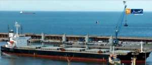 المد يحيل إخراج باخرة جانجة بميناء سكيكدة