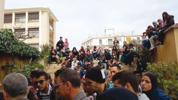 Les étudiants de l'ESBA suspendent leur grève