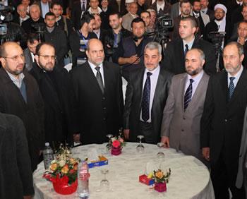 Les islamistes algériens jubilent                                    ILS ONT BIEN ACCUEILLI LA VICTOIRE DE MORSI EN EGYPTE