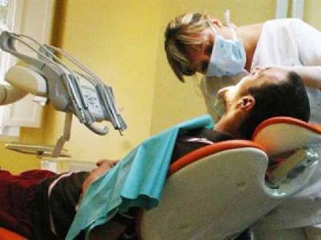 Journée d'étude à Tizi Ouzou : formation continue pour les chirurgiens dentistes                                    Tiziouzou : les autres articles