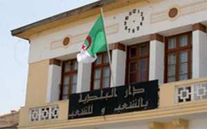 ثغرة مالية بنحو 30 مليارا بخزينة ما بين البلديات بتيزي في معسكر