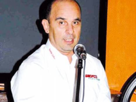 Fezouine poursuit trois ex-membres de la FAC en justice                                    Fédération algérienne de cyclisme