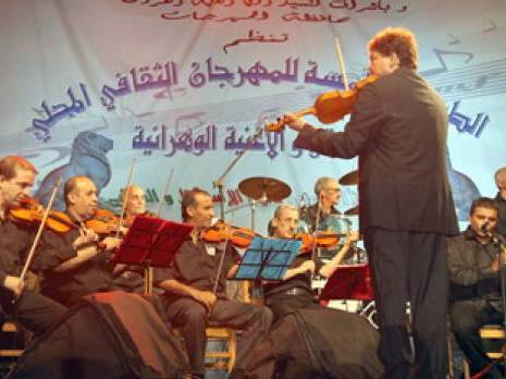 Le Festival de la chanson oranaise booste la vie nocturne                                    Théâtre de verdure Chakroun Hasni d'Oran