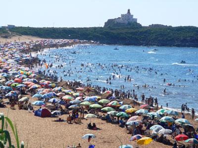 Plus de 700 000 estivants sur les plages de Jijel                                    Saison estivale