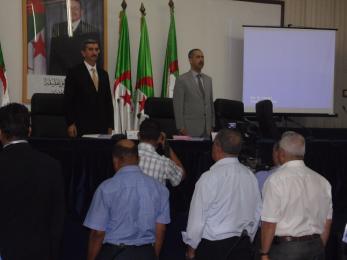 والي أدرار يدعو الأميار .. الجمعيات والمنظمات إلى تبني الحوار لحل المشاكل المطروحة