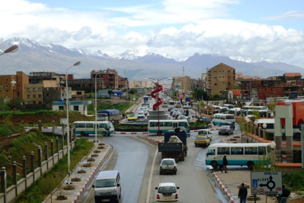 فتح خطوط نقل جديدة بين البويرة وتيكجدة 3 أيام في الأسبوع