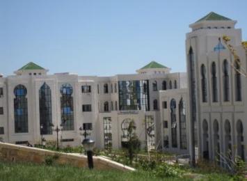 الأمين العام لولاية المدية يقوم بزيارة مفاجئة لمشروع الحي الجامعي بوزرة