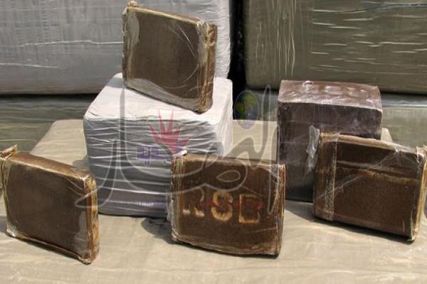 حجز 1,3 كلغ من الكيف وتوقيف مروجين اثنين في غليزان