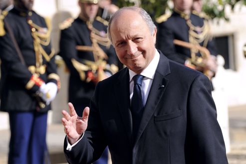 Paris veut rassurer les Algériens                                    Le chef de la diplomatie française bientôt en Algérie