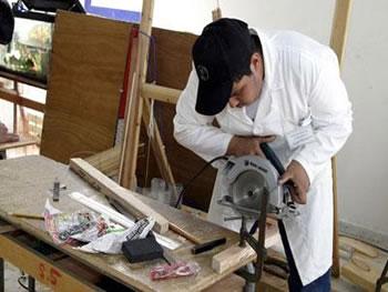 La République des chefs... de protocole                                    EL HADI KHALDI TACLE DAHO OULD KABLIA