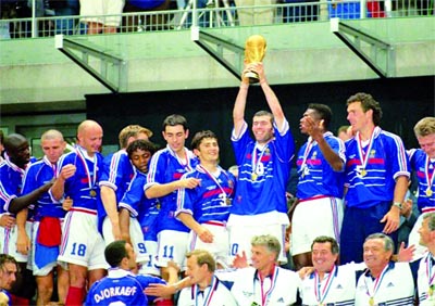 Les intégristes déclarent la guerre aux joueurs d'origine algérienne