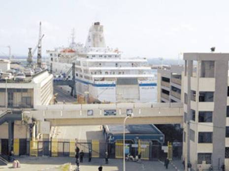 Deux policiers et un civil placés sous mandat de dépôt                                    Affaire de l'agent qui a tiré sur son commissaire au port d'Alger