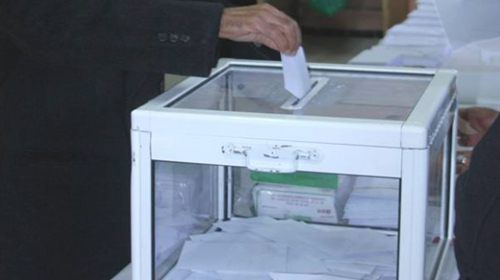 Les législatives entre retour et alternance