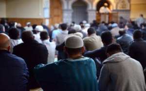 الزعيم الوطني للأحمدية  و11 من أتباعه في قبضة شرطة الشلف