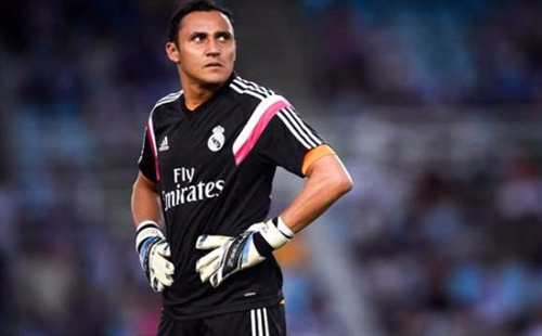 إنهيار نافاس يدفع ريال مدريد للمفاضلة بين عملاقي البريميرليغ