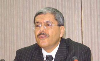 Djiar plaide la prudence                                    APRÈS LA SUSPENSION DE BOURAADA ET BOURAS À TITRE CONSERVATOIRE