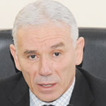 بن عطا الله يثمن مجهودات عمال ميناء بجاية                                    تفقد ظروف استقبال المصطافين من أبناء الجالية