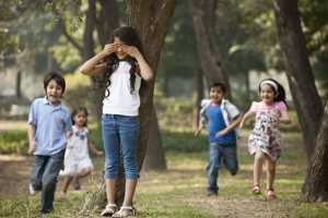 ما تأثير تكوين الصداقات على شخصية الأولاد؟