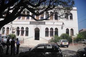 مواطنون بولتام في المسيلة يحتجون على تحويل مقر البلدية