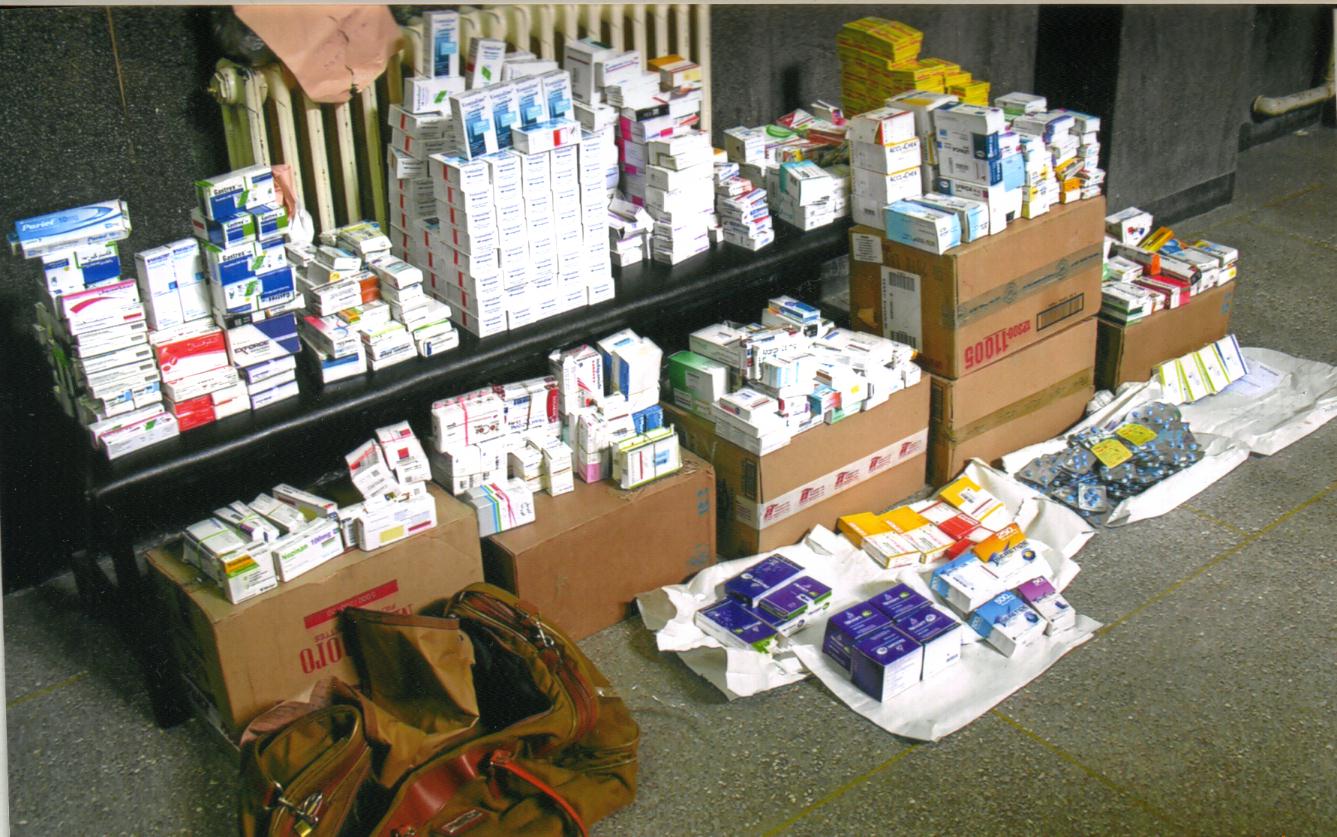 حجز 300 قارورة دواء مجهولة المصدر في تلمسان